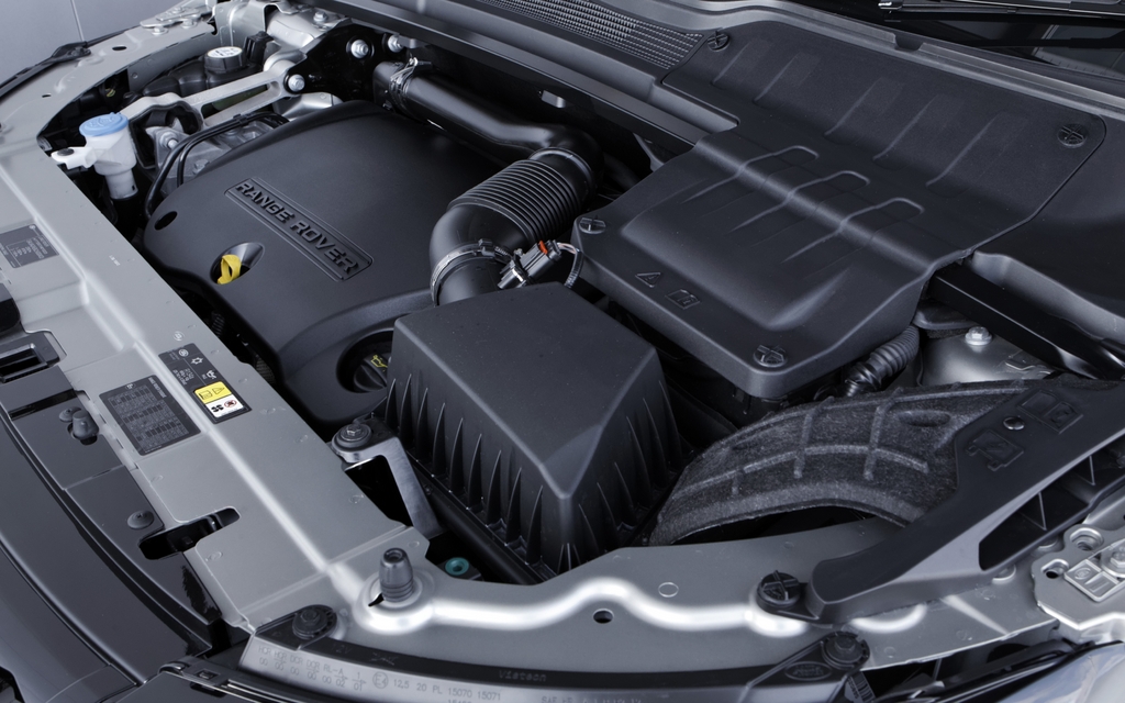 The Range Rover Evoque comes equipped with a 2.0L four-cylinder engine.
