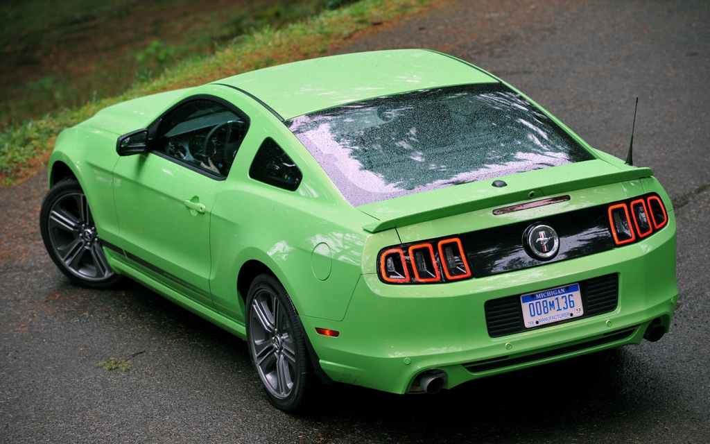 This model is specially designed for the Mustang Club of America