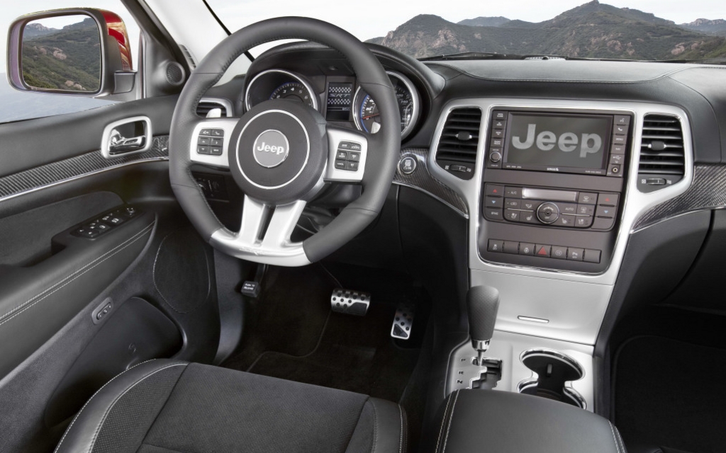 The leather-covered steering wheel is comfortable and heated to boot!