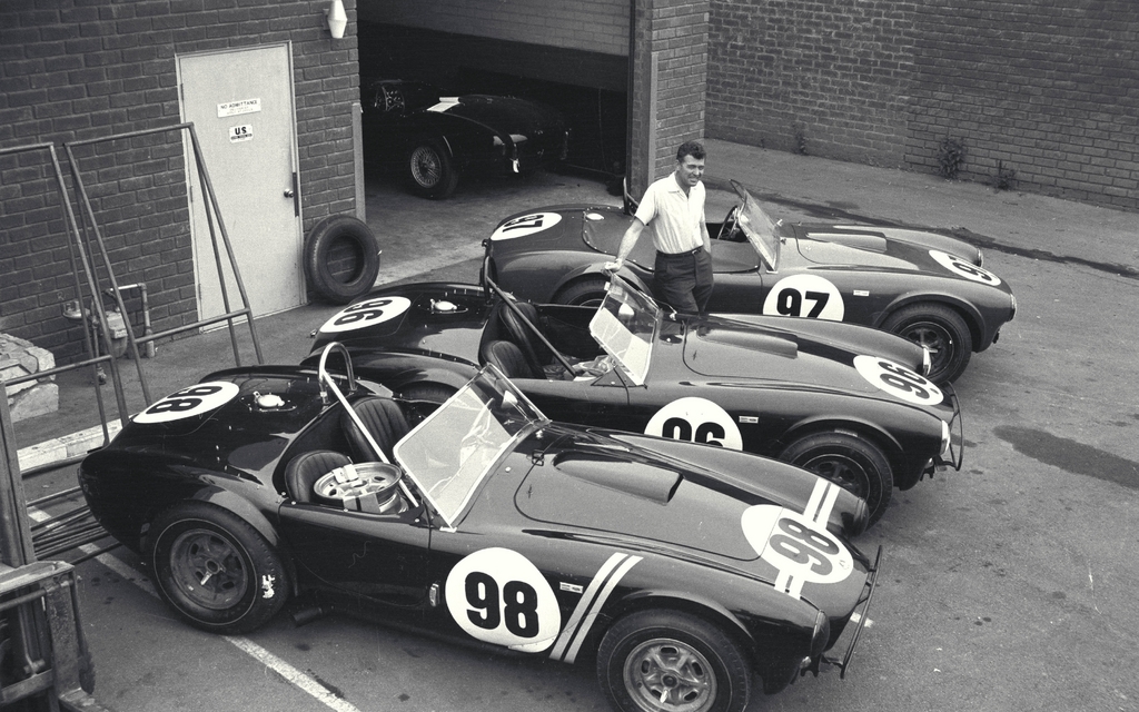 1963 - Présentation de trois Shelby roadsters
