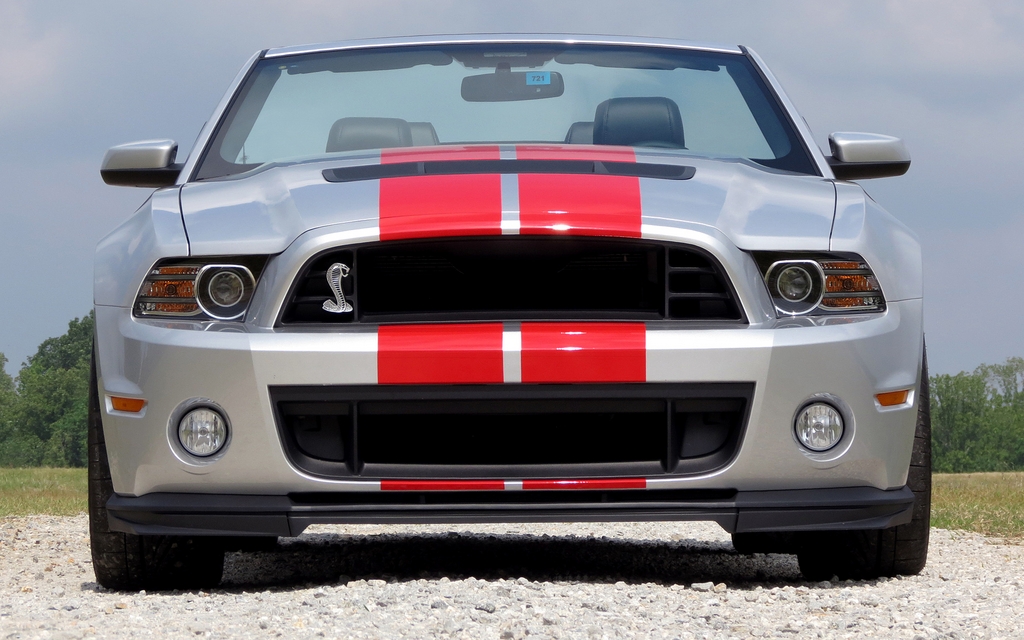 Calandre spéciale sans grille pour les Shelby GT500