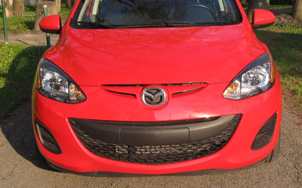 Mazda2: the smiling front grille, like it or not!