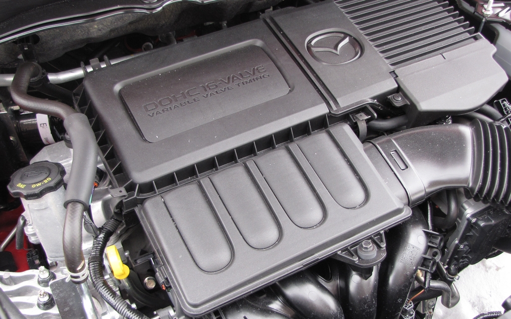 Mazda2: dynamic 100-hp engine