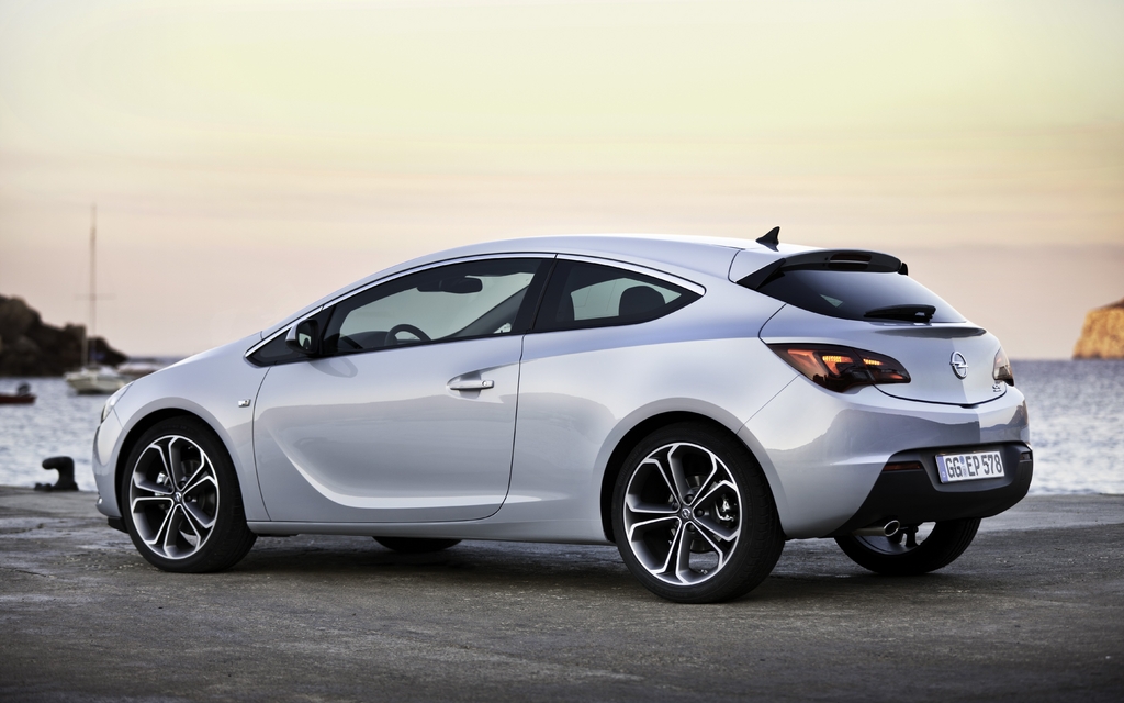 2011 Opel Astra GTC