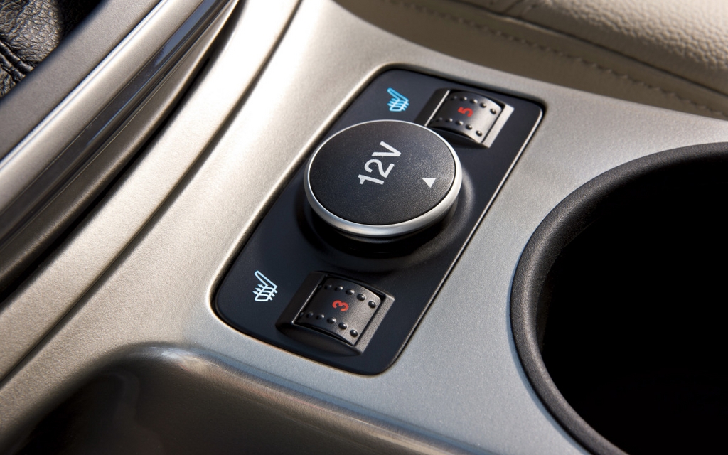 The controls for the heated front seats are easy to access.