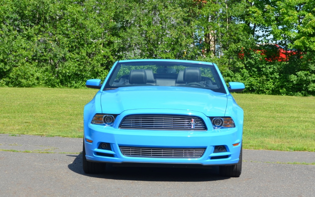 Mustang V6. Un look unique, surtout en version cabriolet.