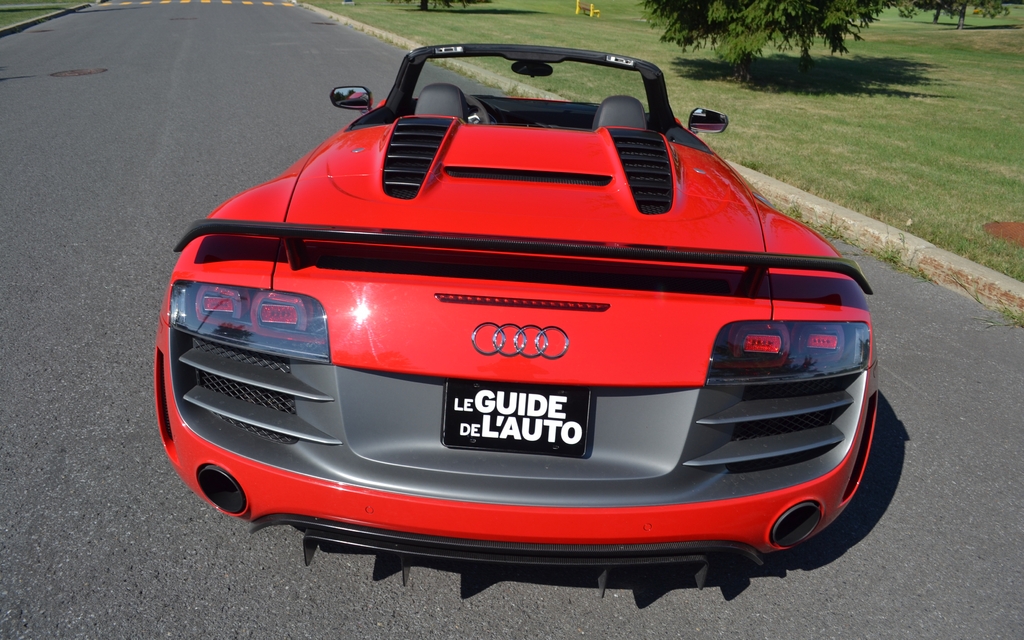 Audi R8 GT Spyder 2012