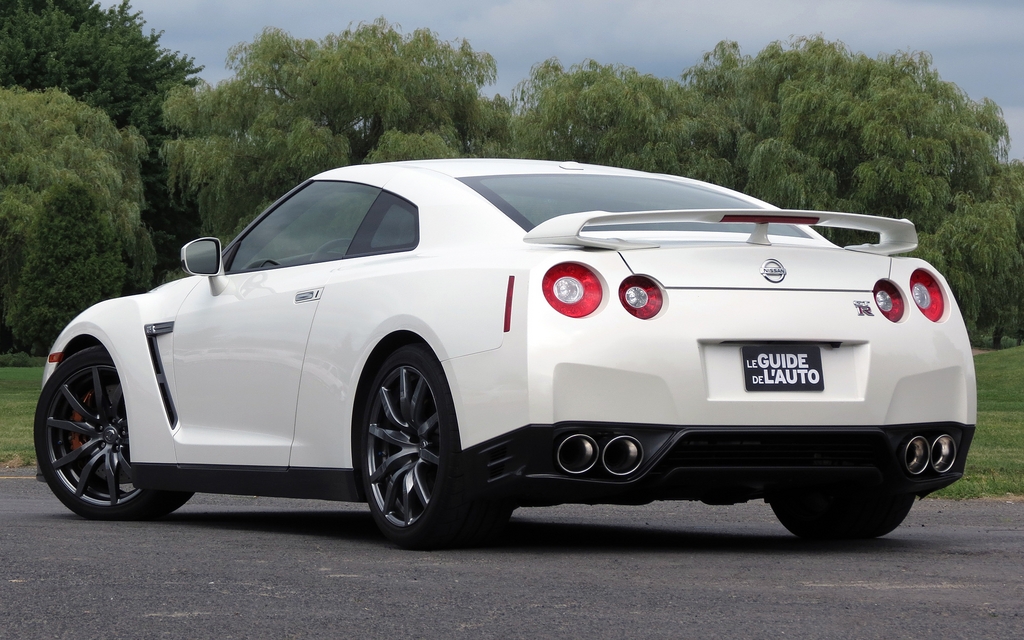 Nissan GT-R 2013