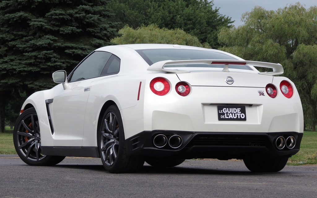 Nissan GT-R 2013