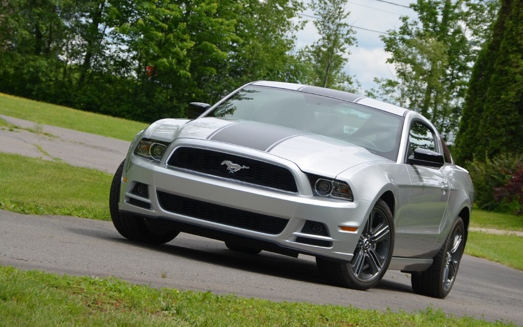  ¿Ford Mustang V6 cupé o descapotable?