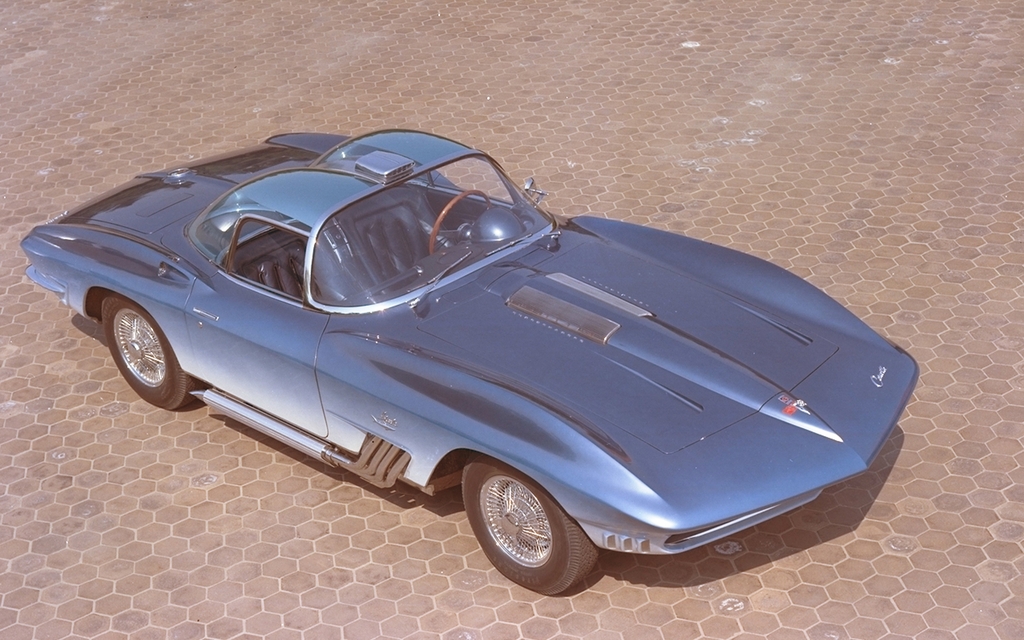 Chevrolet Mako Shark Concept 1961 avec son toit à bulle double.