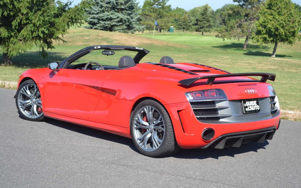 The heart of the GT is a V10 that now develops an impressive 560 horses