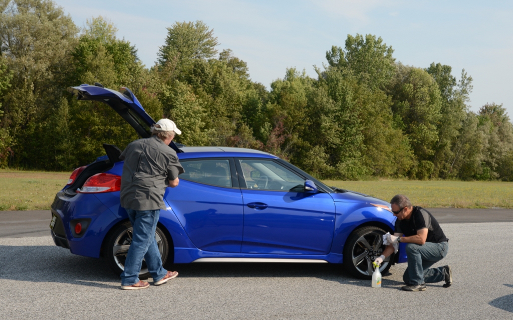 Après avoir nettoyé la rouge, c'est au tour de la bleue