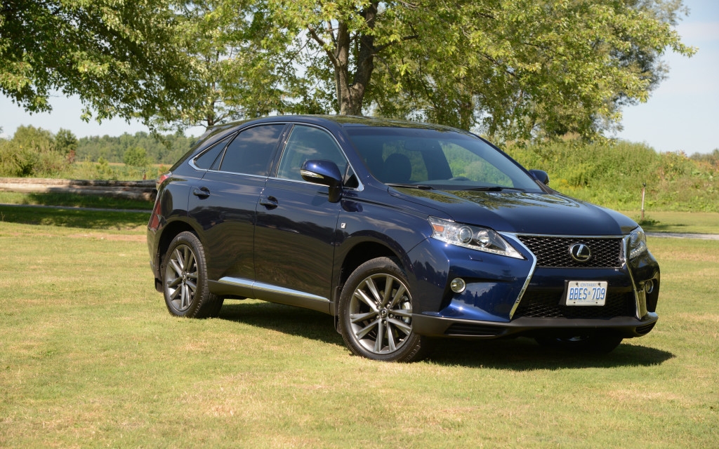 The new RX 350 F Sport features a new front grille