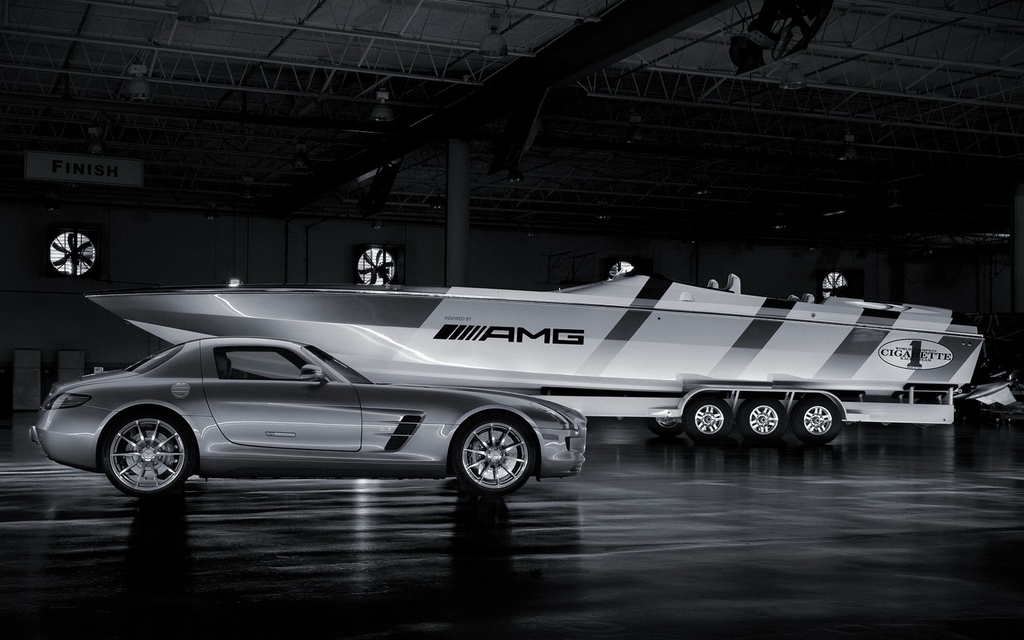 Cigarette Racing AMG Powerboat