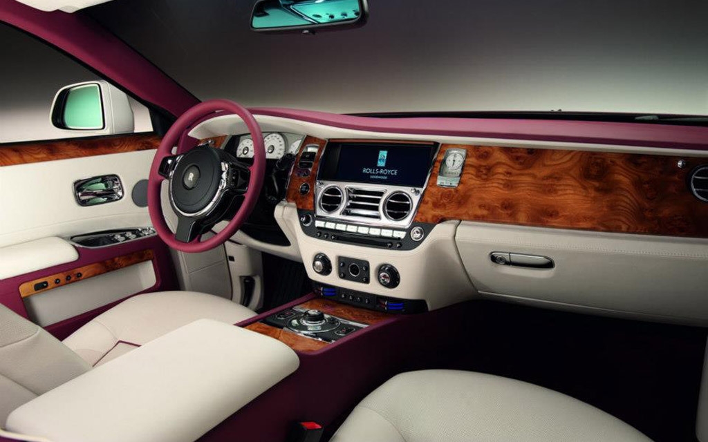 Rolls Royce Ghost One-Off Qatar Edition