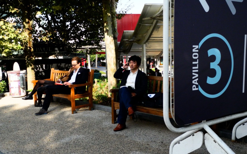 Devinez ! Nous sommes aux abords du Pavillon Numéro 3.