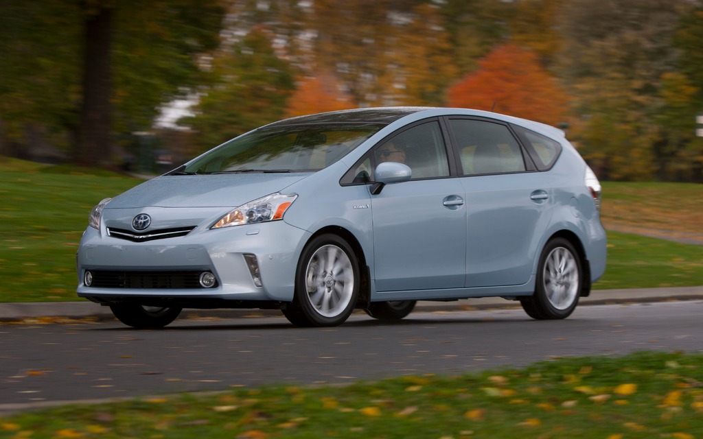 Toyota Prius V (Station wagon)
