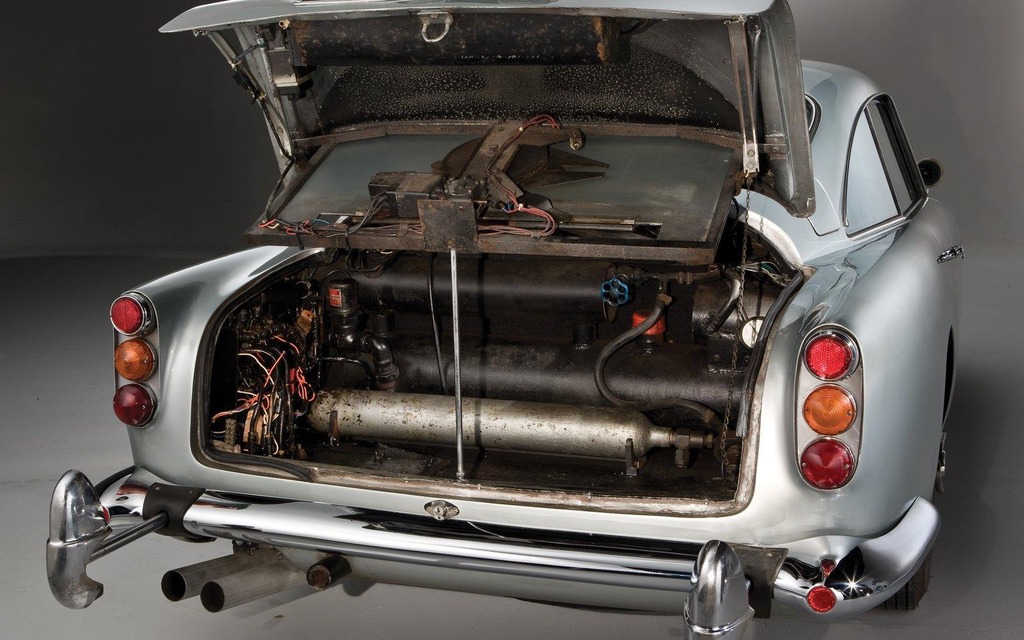 Aston Martin DB5 1964 de Sir James Bond