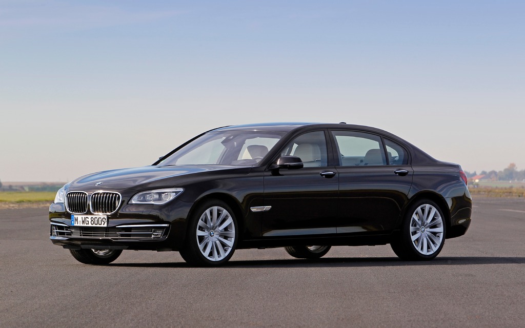 BMW 750iL V12 2012