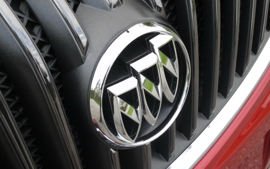 In front, the insignia is prominent.