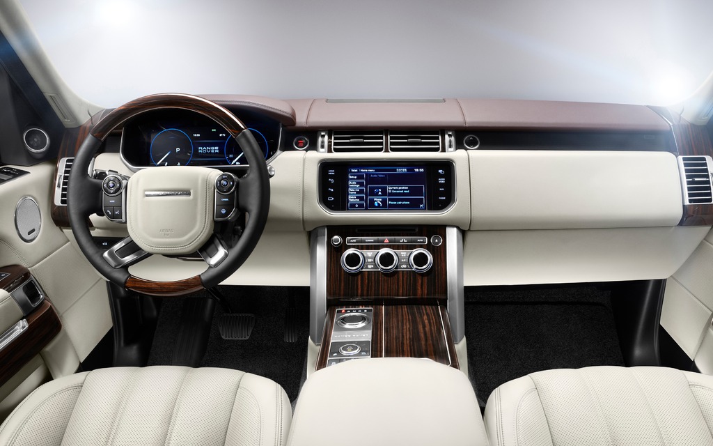 Range Rover 2013; bois, cuir et écran tactile