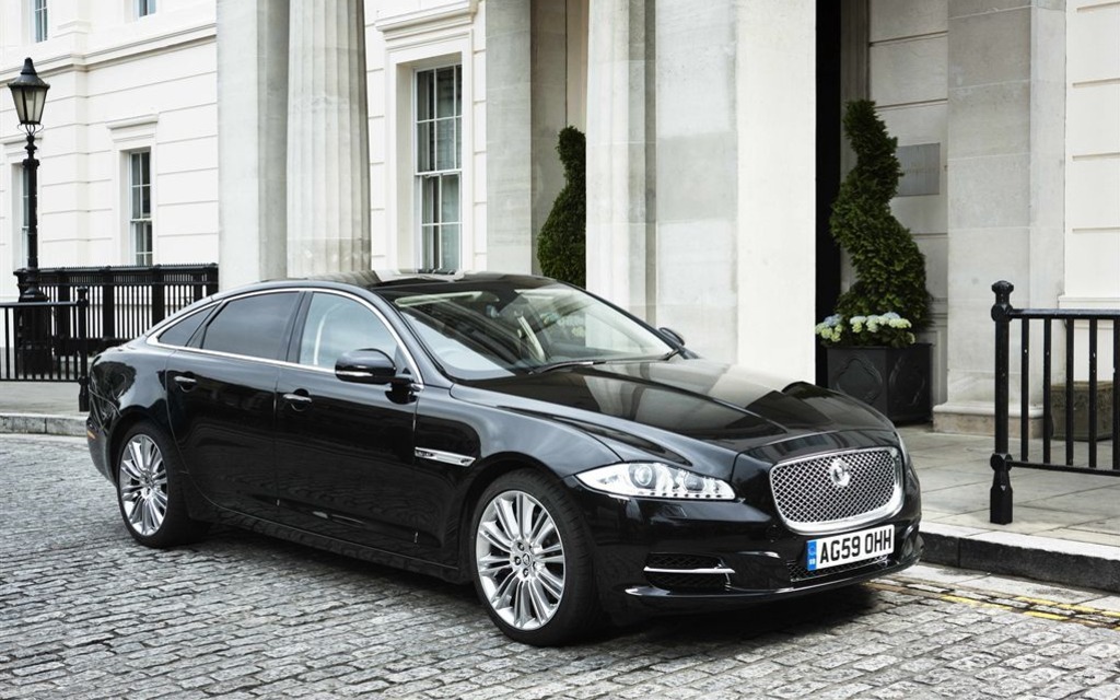 Jaguar XJ