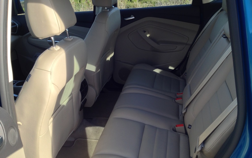 Rear seats - 2013 Ford C-Max Energi