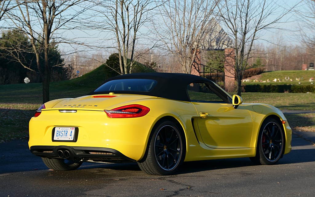 Faut aimer le jaune... Il y a d'autres couleurs offertes par Porsche!