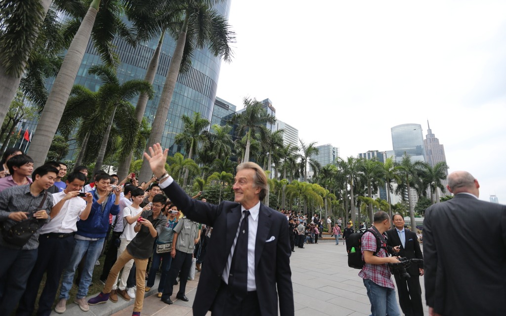 Luca di Montezemolo surrounded by the crowd.