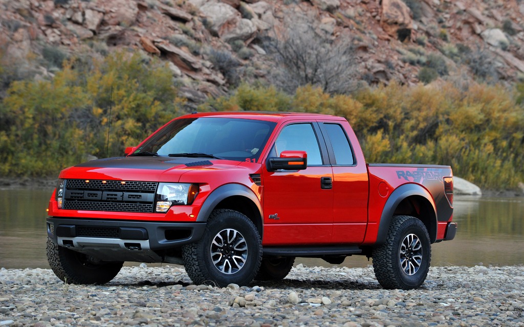 1. Ford F-150 SVT Raptor: Far too enticing to use on a construction site.