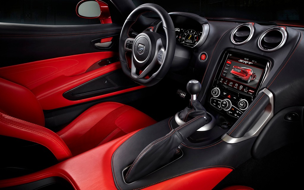 The new Viper GTS’s interior is completely covered in leather. 