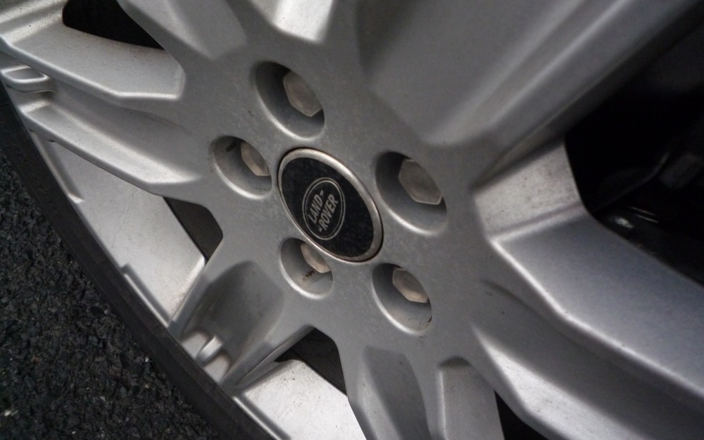 L The alloy wheels are very solid.