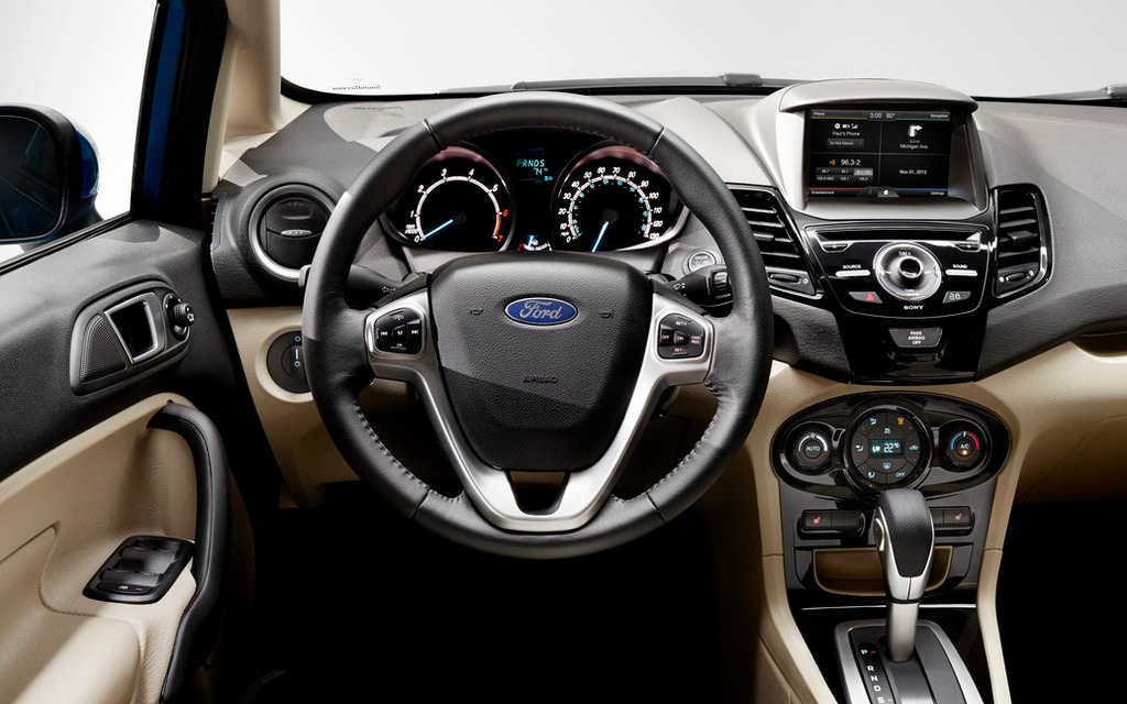 Ford Fiesta sedan 2014