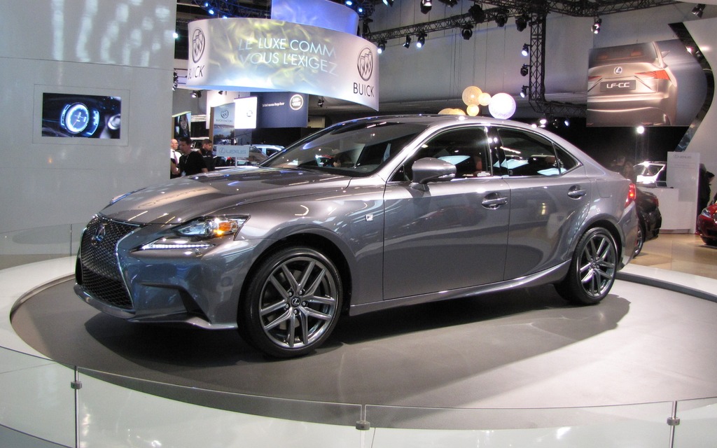 Lexus IS