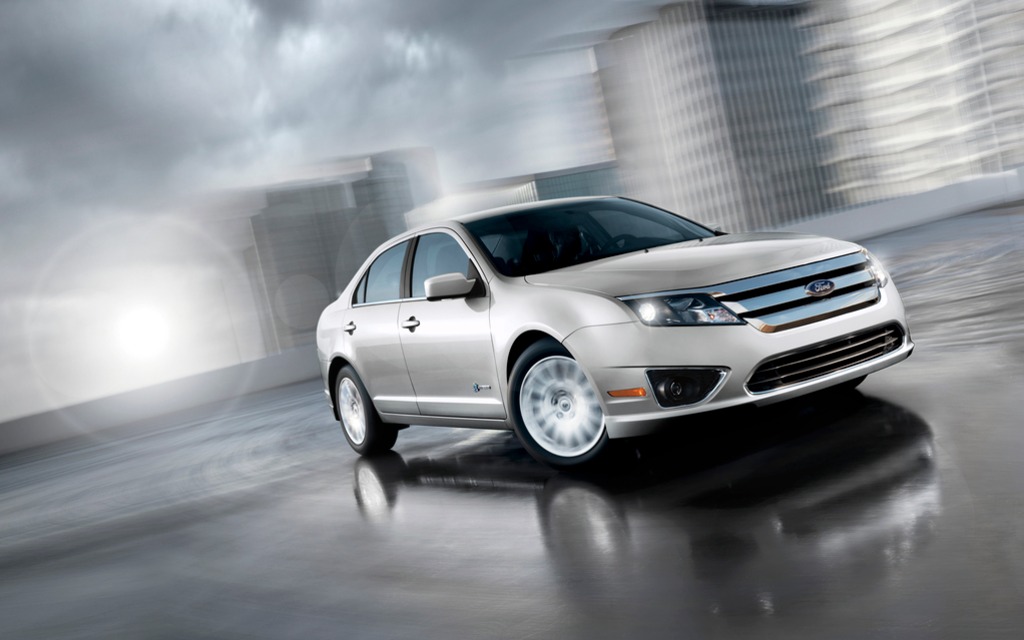 Ford Fusion (16 698 sales)