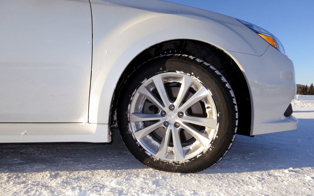 The Legacy 3.6R had wider 225/50 WS70 winter tires