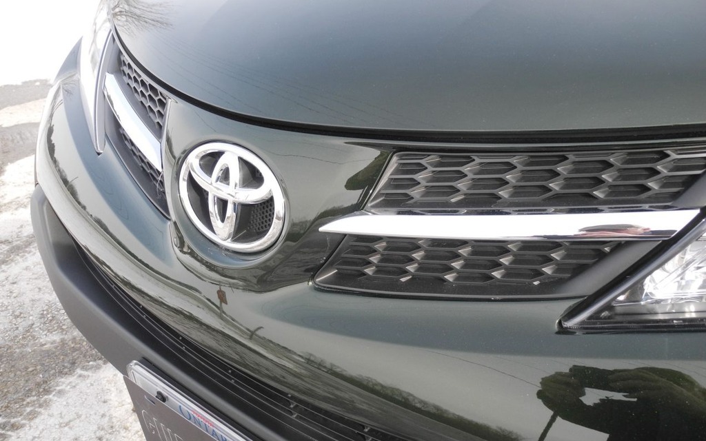 This front grille is the new version’s visual signature. 