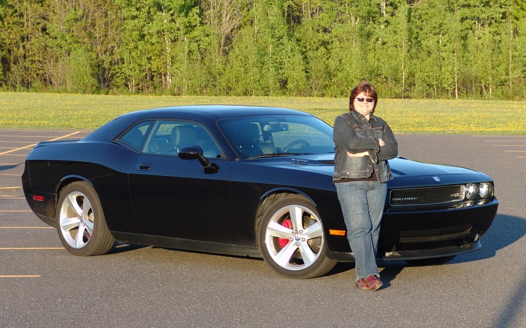 Dodge Challenger SRT8. Sylvie R. est retombée en amour à 50 ans!