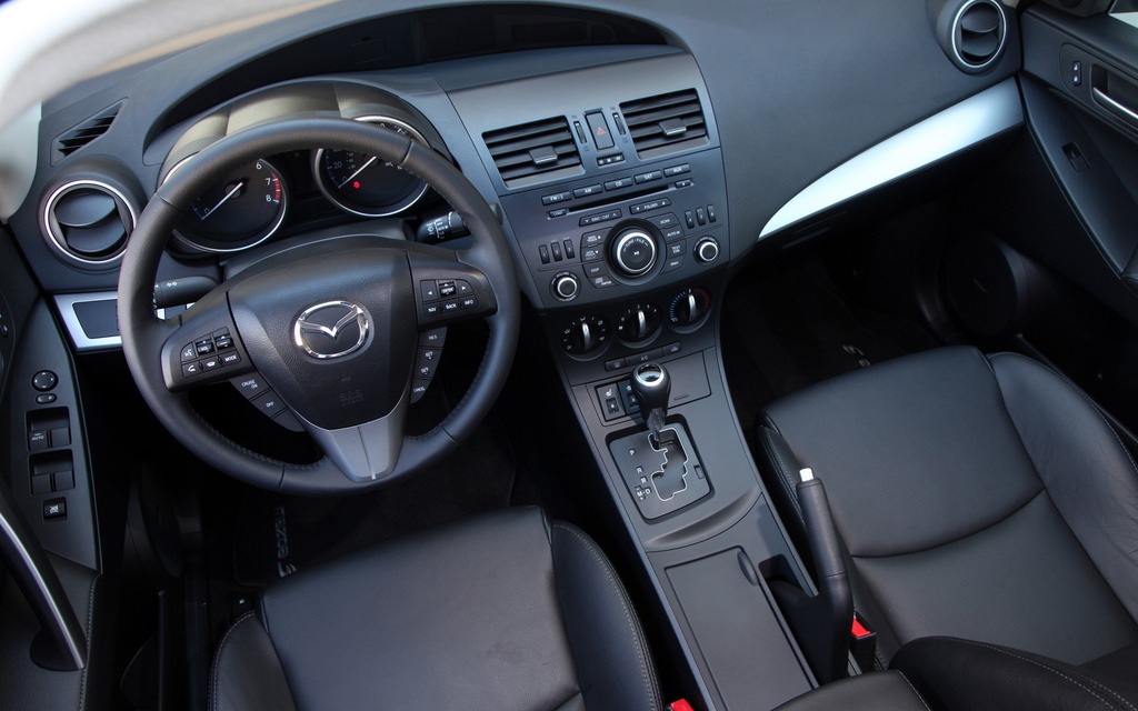 The 2013 Mazda MAZDA3.