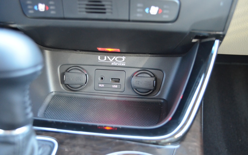 Ford a son SYNC, GM son VUE et Kia son UVO