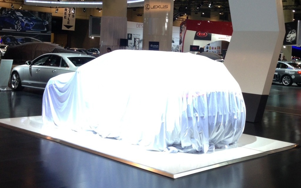 Audi SQ5 2014... attendant d'être montré en public
