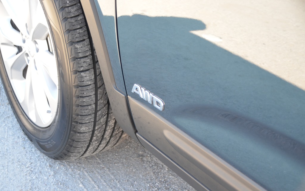  The AWD can be locked 50-50 to help you get out of tricky situations. 