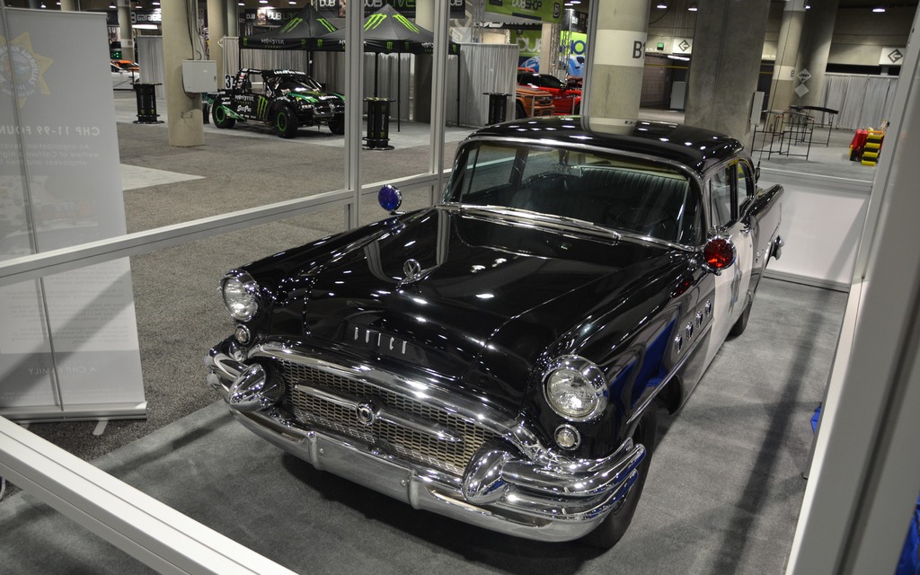 Salon de Los Angeles: Buick Century 1955 "Police Pack"