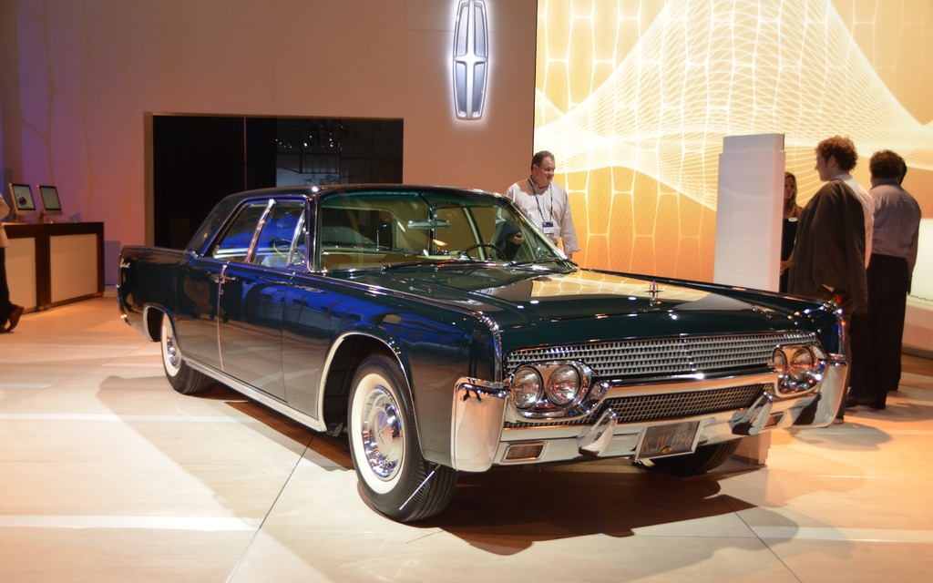 Salon de Los Angeles: Lincoln Continental 1961