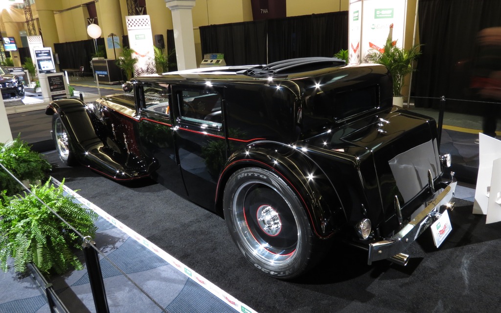 Salon de Toronto: Bucciali. Une des voitures les plus "flyées" qui soit. 
