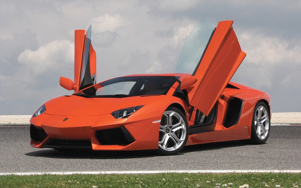 Lamborghini Aventador LP 700-4