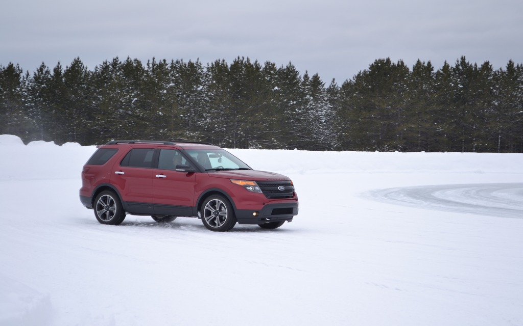 Le Ford Explorer avant d'affronter les intempéries!