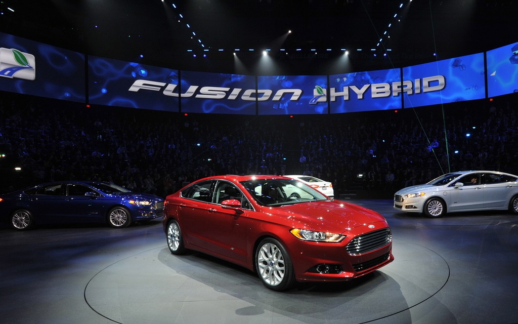 La Fusion a été dévoilée au Salon de l'auto de Détroit en janvier 2012