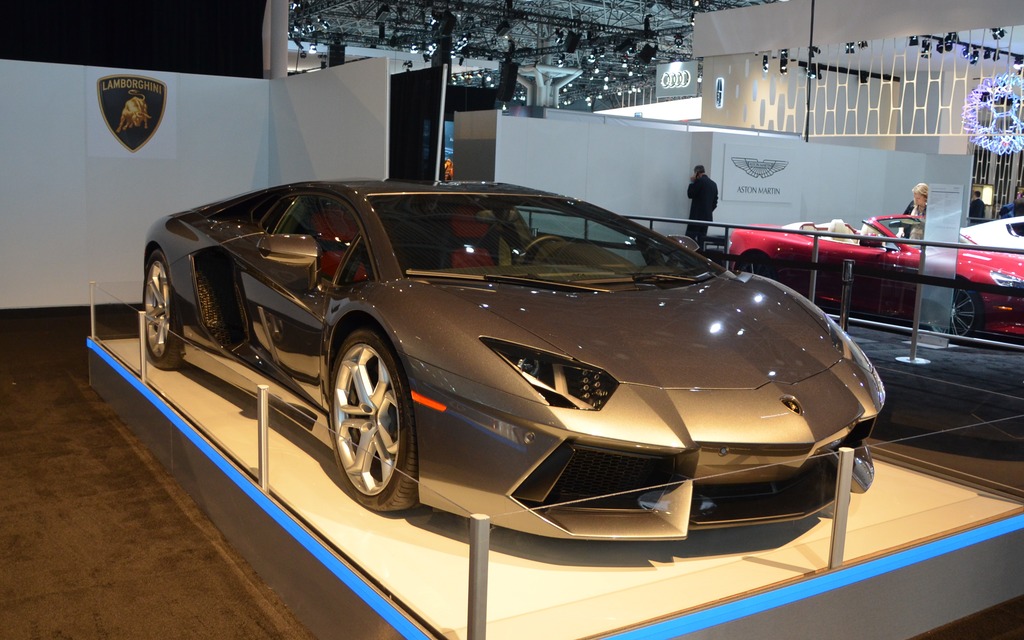 Lamborghini Aventador LP700 -4